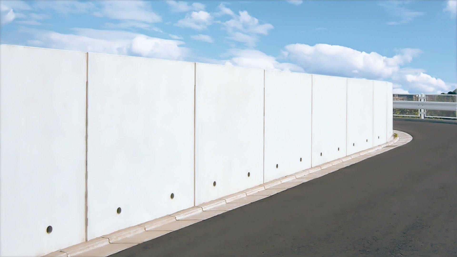 thewall_kk_features012