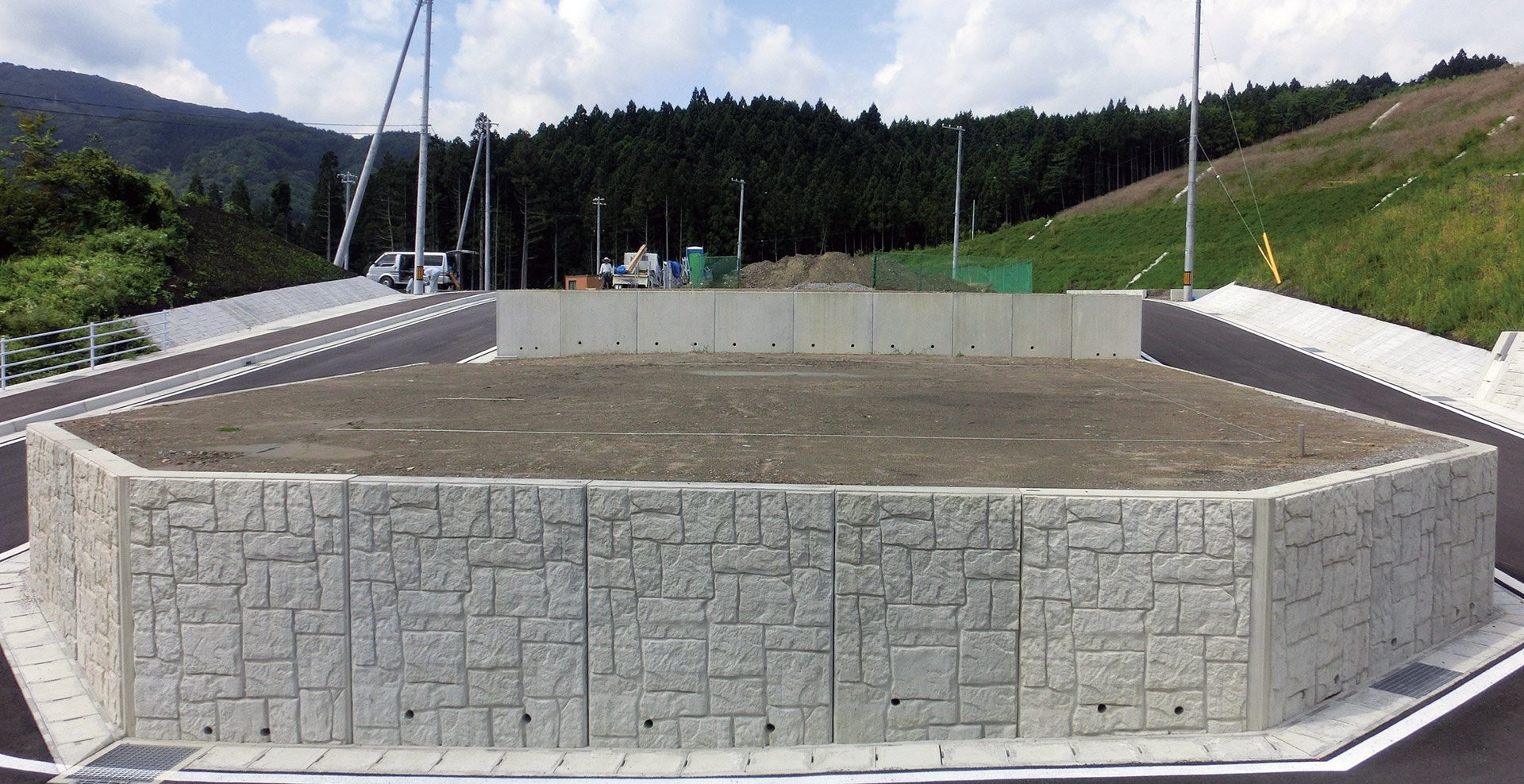 thewall_kk_features04