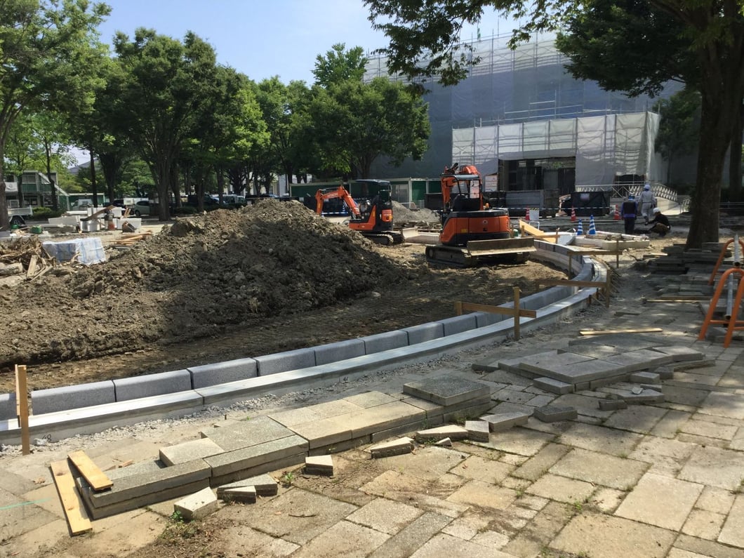マルチU縦断固定蓋UDスリット-施工中-2
