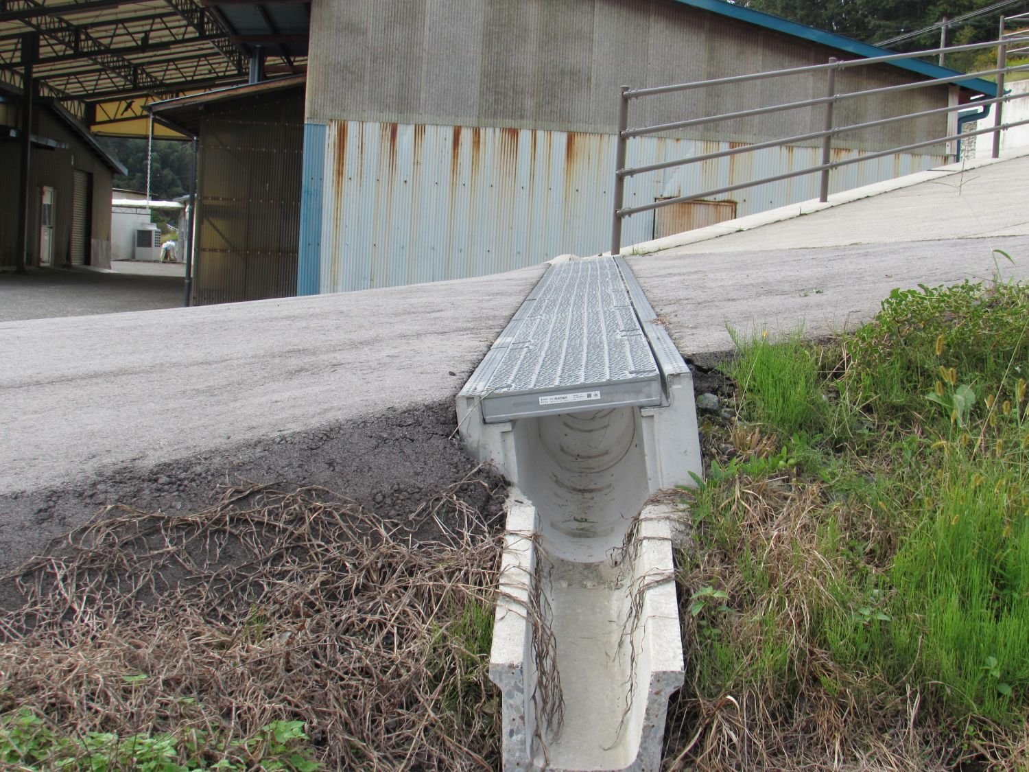 FR横断側溝