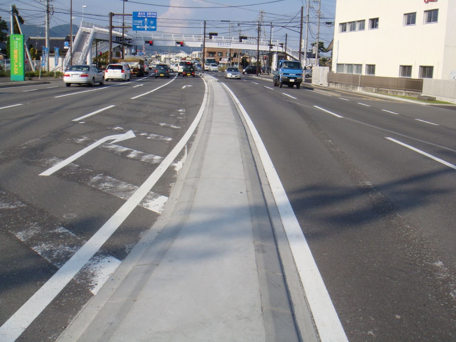 歩車道境界ブロック