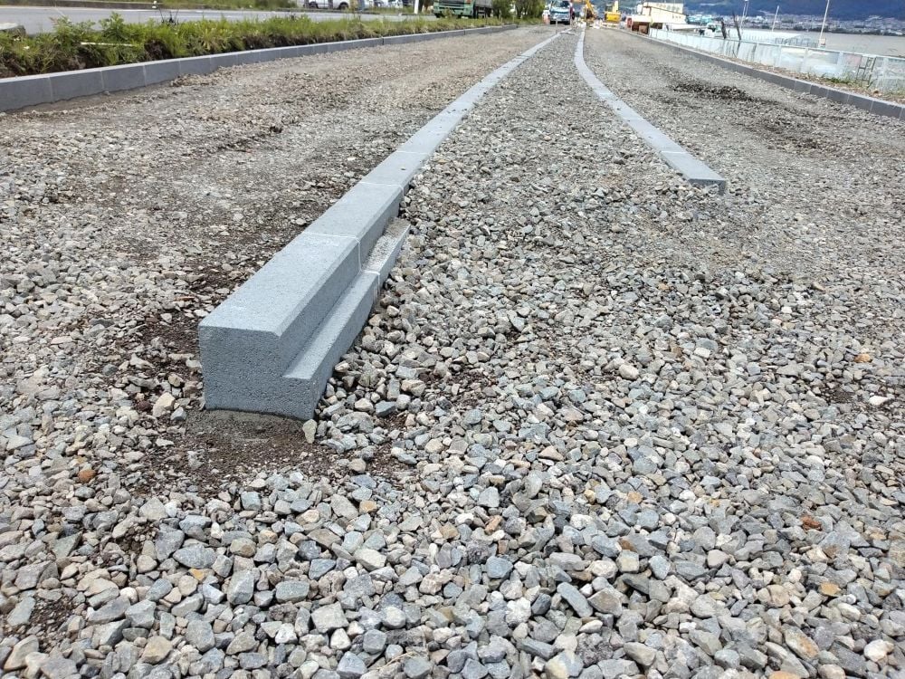 エプロン付き地先境界ブロック